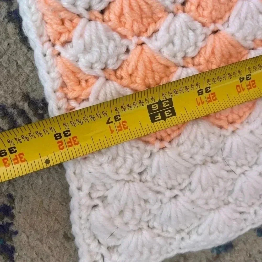 Baby‎ Afghan crocheted shell pattern orange and white EUC!